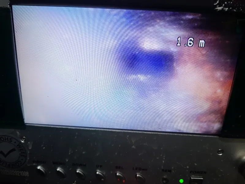 울산 남구 어둡게 막힌 구간이 보이는 내시경 화면